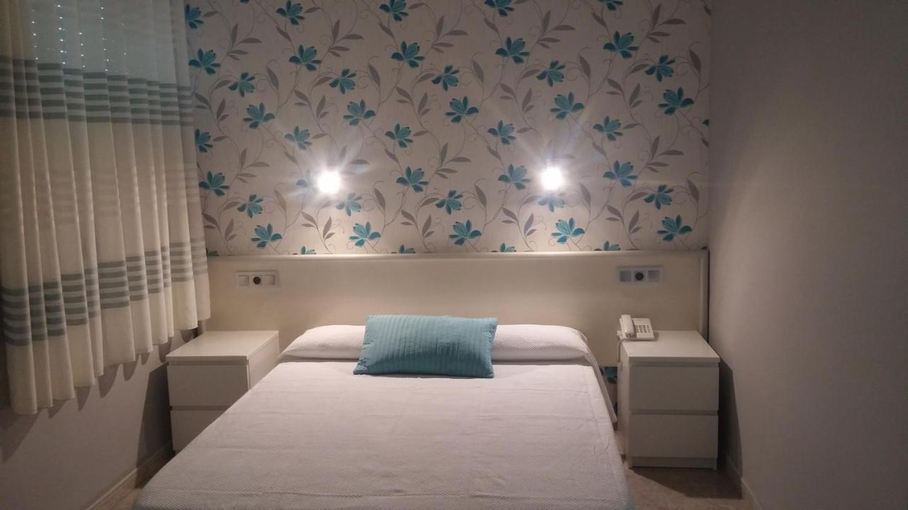 Hostal La Despensa De Extremadura ปลาเซนเซีย ภายนอก รูปภาพ