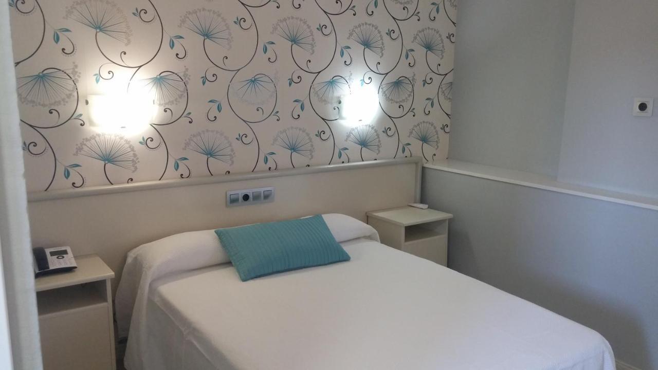 Hostal La Despensa De Extremadura ปลาเซนเซีย ภายนอก รูปภาพ