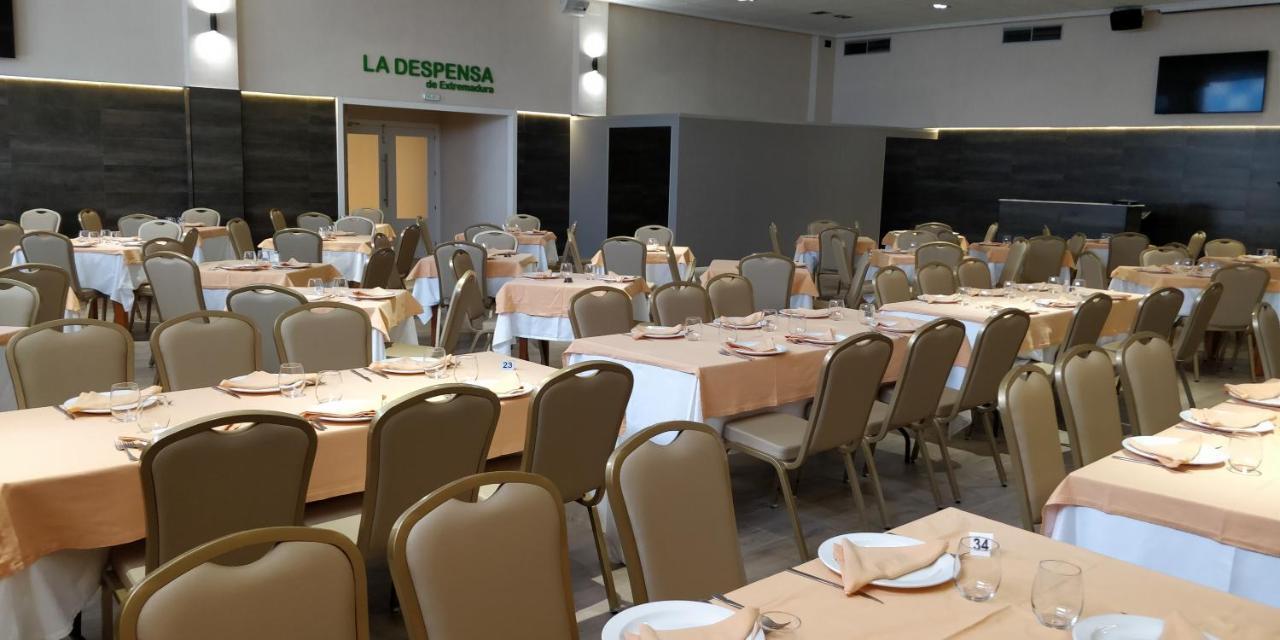 Hostal La Despensa De Extremadura ปลาเซนเซีย ภายนอก รูปภาพ